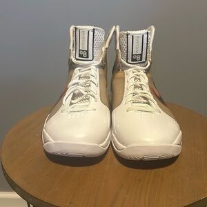 Nike HyperDunk Olympic white 2008 size 10. Condition is new w/o box